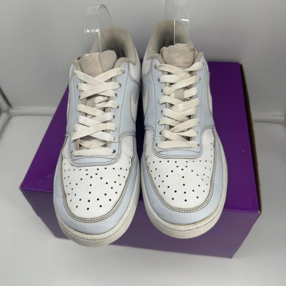 Nike Women's White & LiNike Women's White & Light Blue Fashion Sneakers Size 7.5